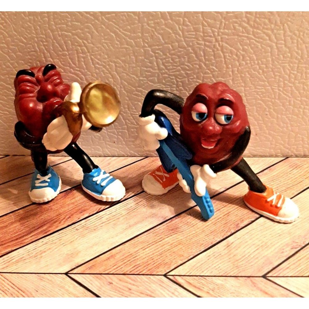 2 Vintage 1988 California Raisins Figures Trumpet Guitar Musicians Toys Music